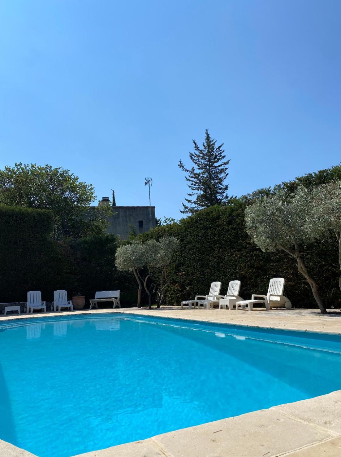 Velaux T3 Avec Jardin Et Piscine Privee 아파트 외부 사진